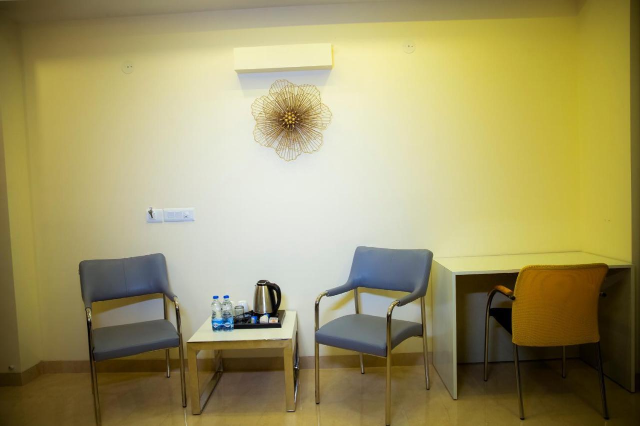 Lime Tree Luxury Studio - Service Apartment Near Artemis Hospital ,Gurgaon Exterior foto